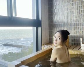 What is a woman I met in a mixed bath bath in the morning hot spring