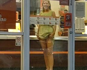 Milf flashes kitty at little caesars