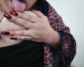 Italian girl sucking her big titties